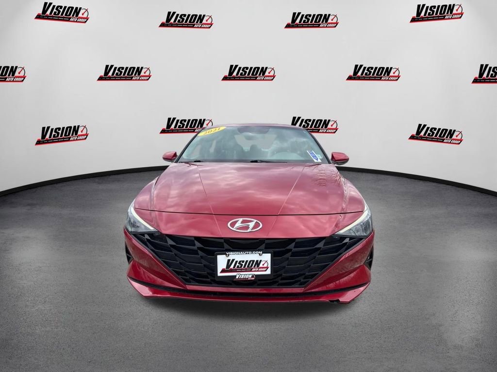 Used 2021 Hyundai Elantra SEL image 2