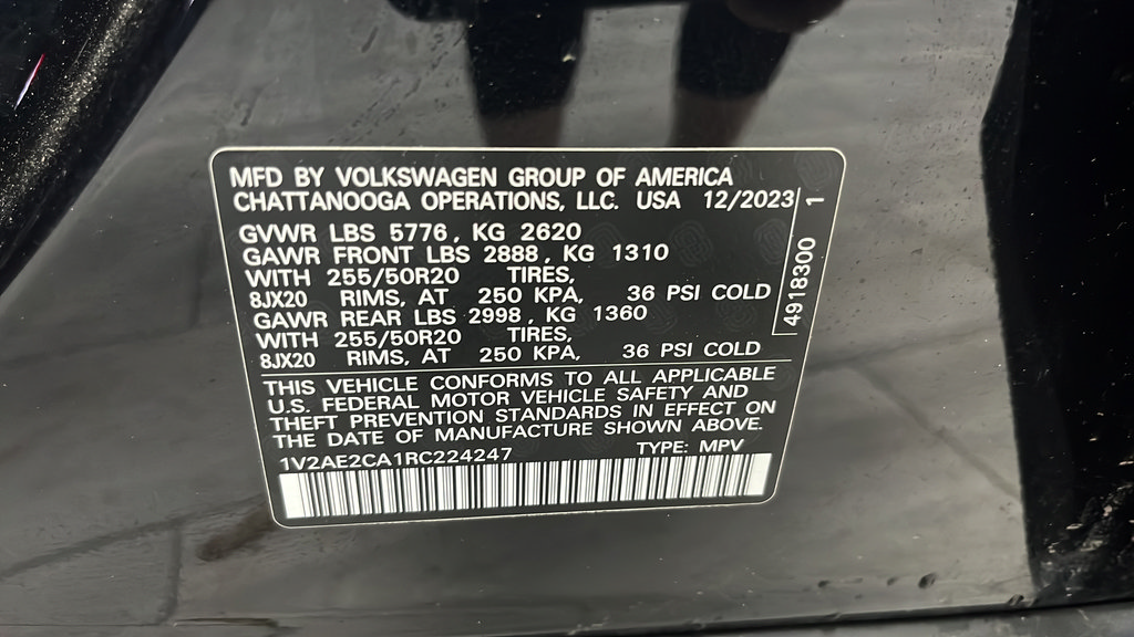 Used 2024 Volkswagen Atlas Cross Sport SEL R-Line AWD/4WD image 29