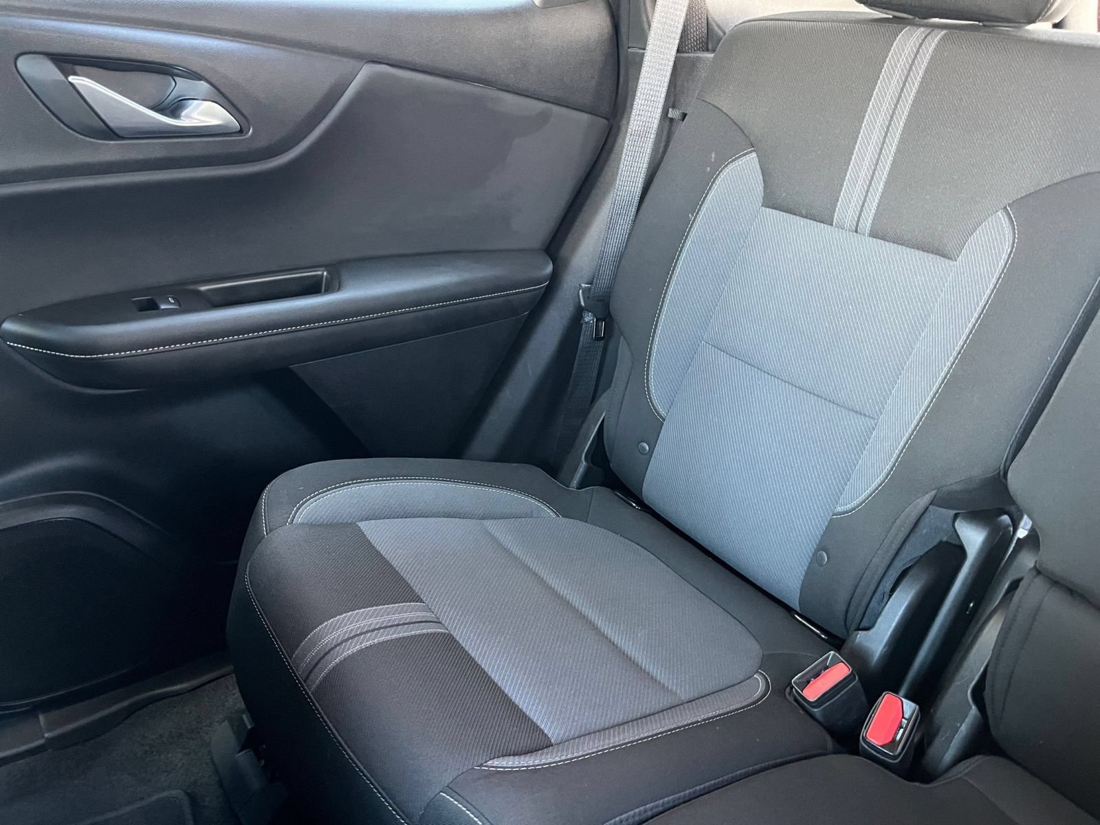 Used 2025 Chevrolet Blazer LT FWD image 44