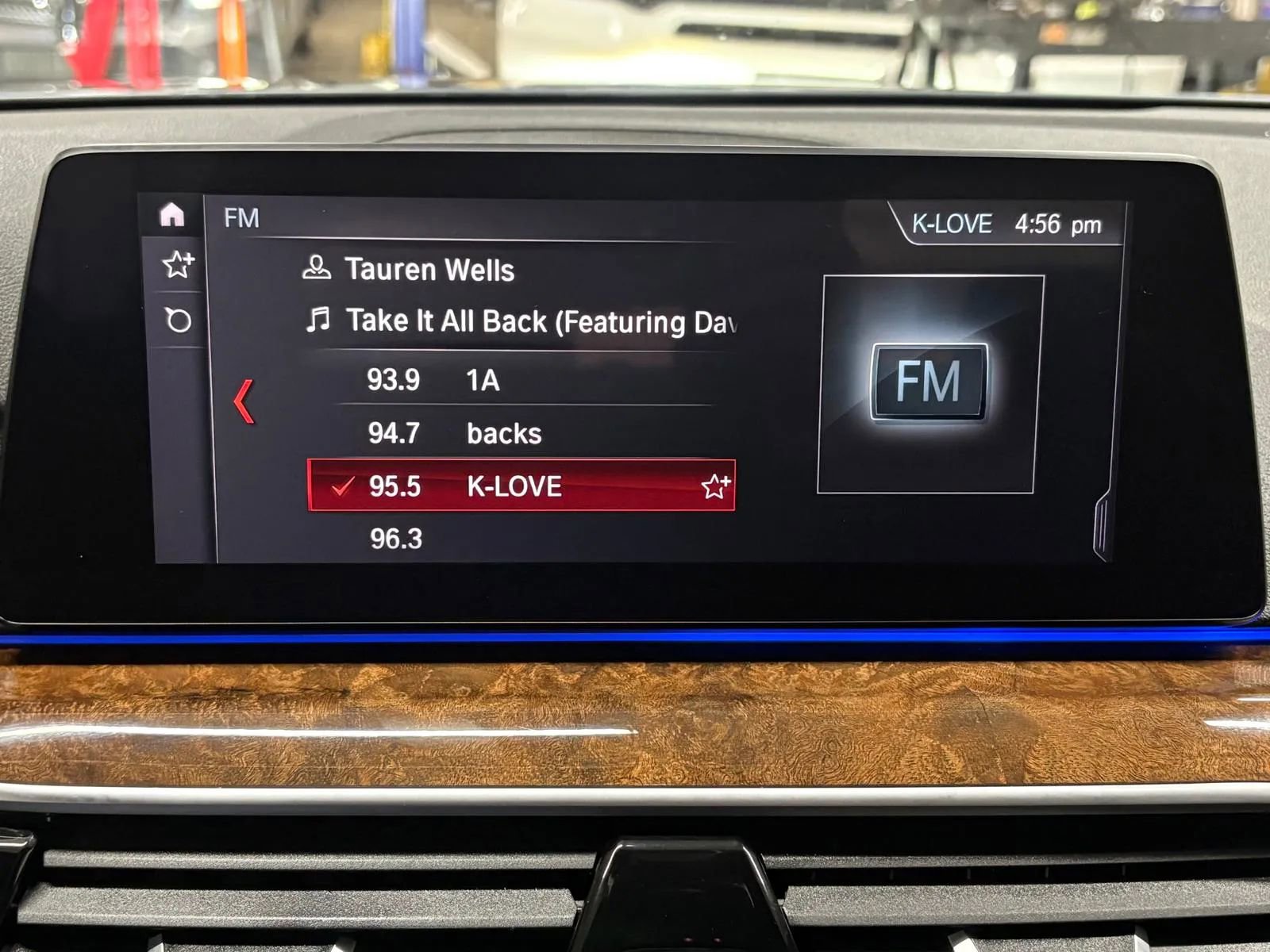 Used 2019 BMW 530e xDrive w/ Convenience Package image 14