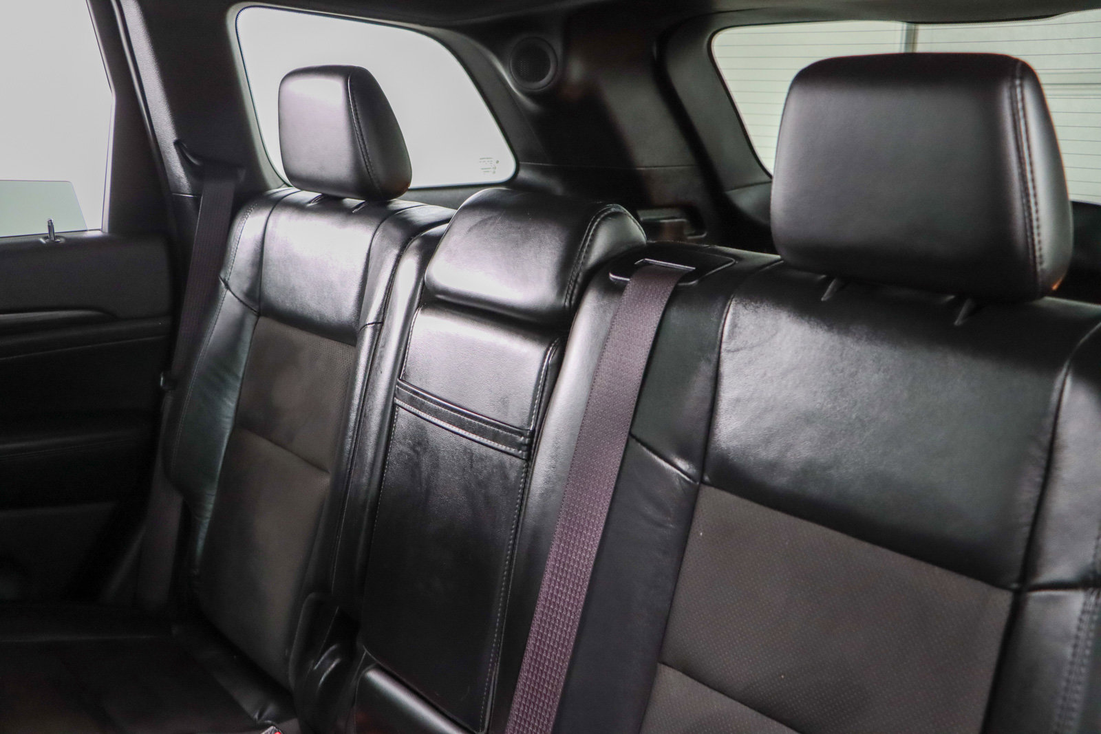 Used 2020 Jeep Grand Cherokee Altitude image 25