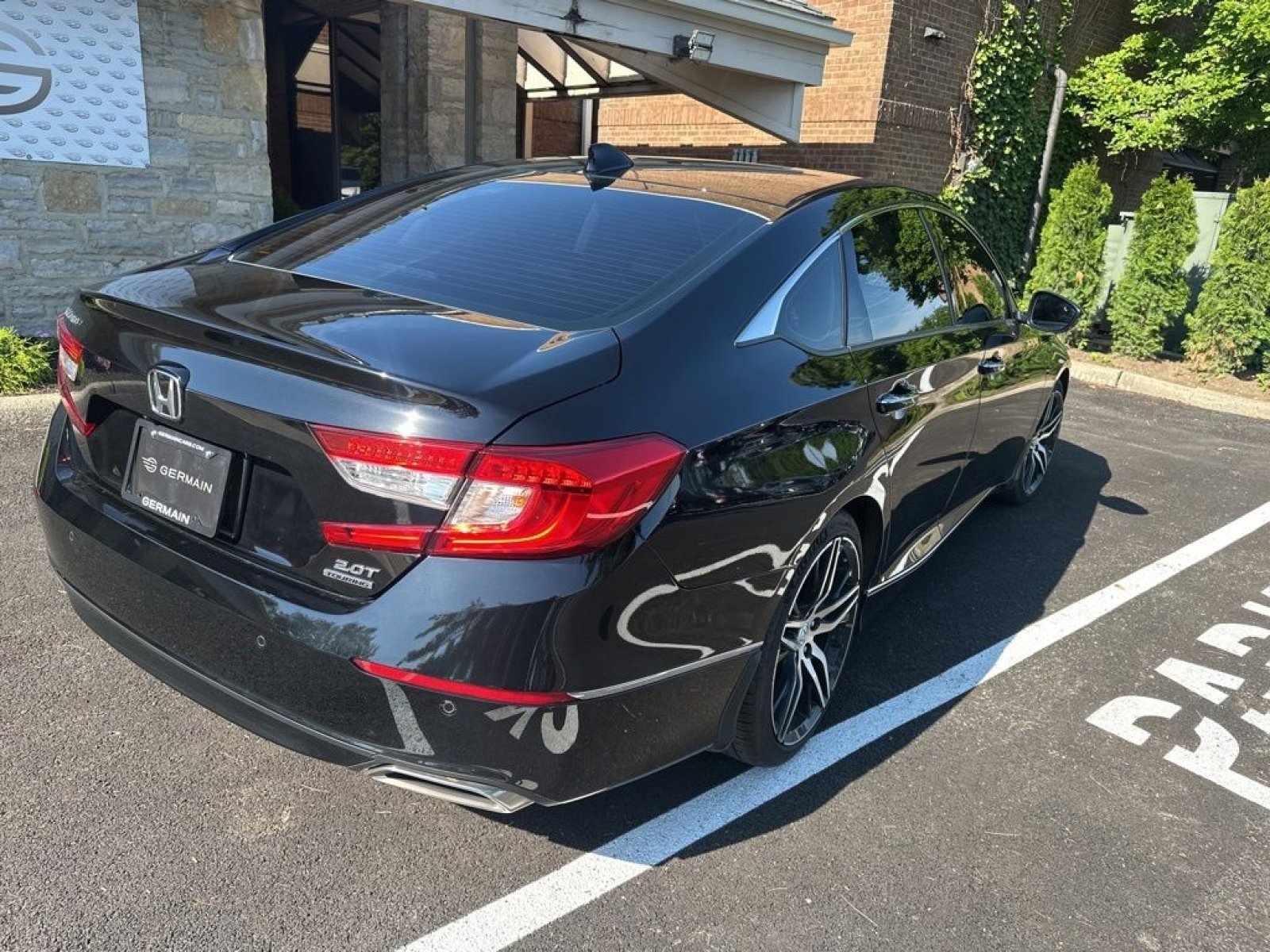 Used 2022 Honda Accord Touring image 7