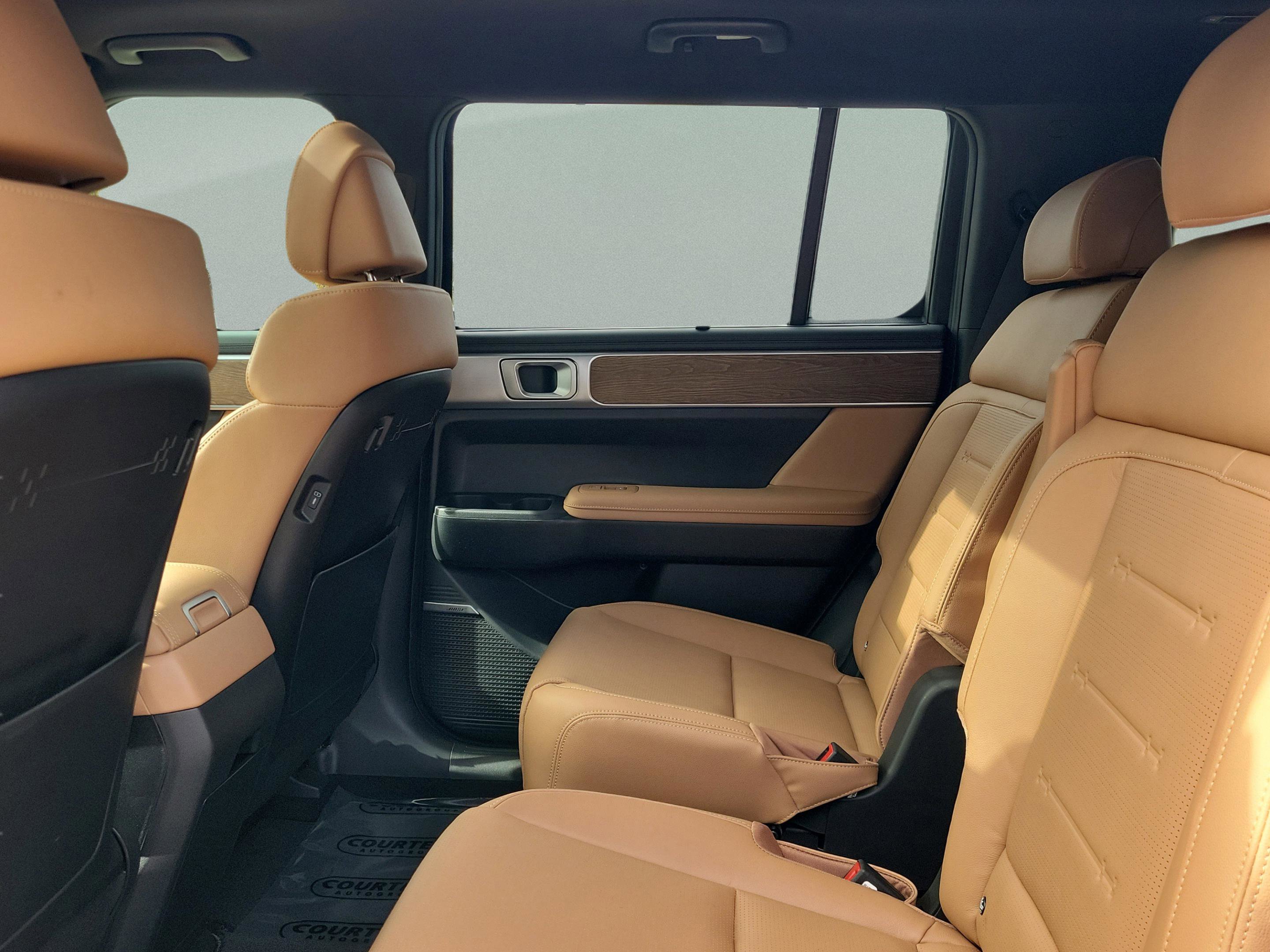 New 2026 Hyundai Santa Fe Limited image 12