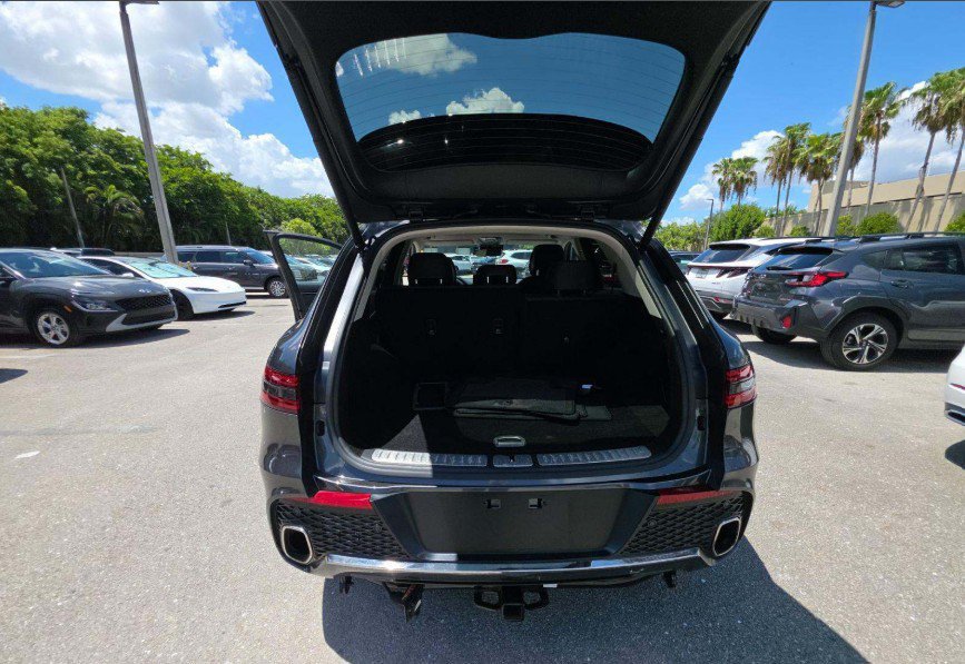 Used 2024 Genesis GV70 2.5T w/ Select Package AWD/4WD image 7