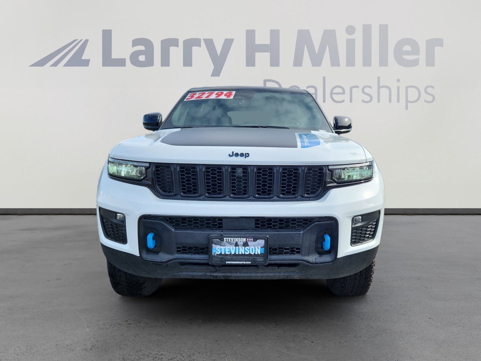 Used 2024 Jeep Grand Cherokee Trailhawk image 8