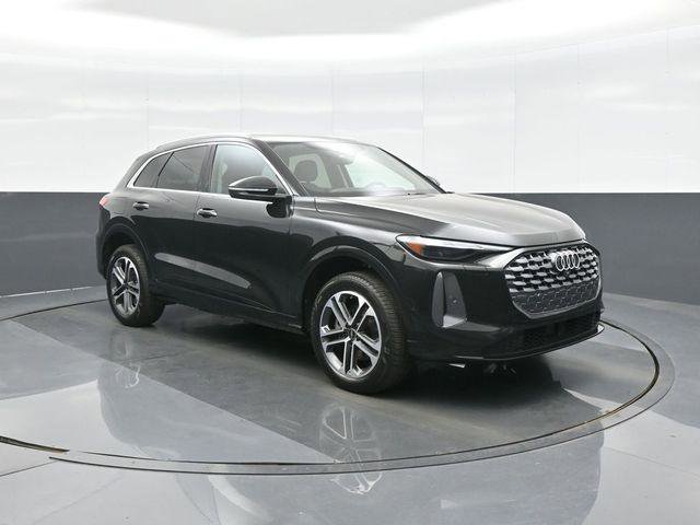 Certified 2025 Audi Q5 Premium w/ Convenience Package