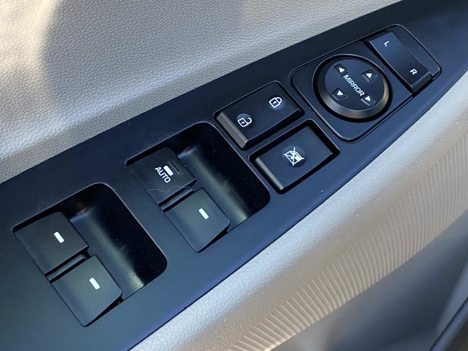 Used 2017 Hyundai Tucson SE image 28