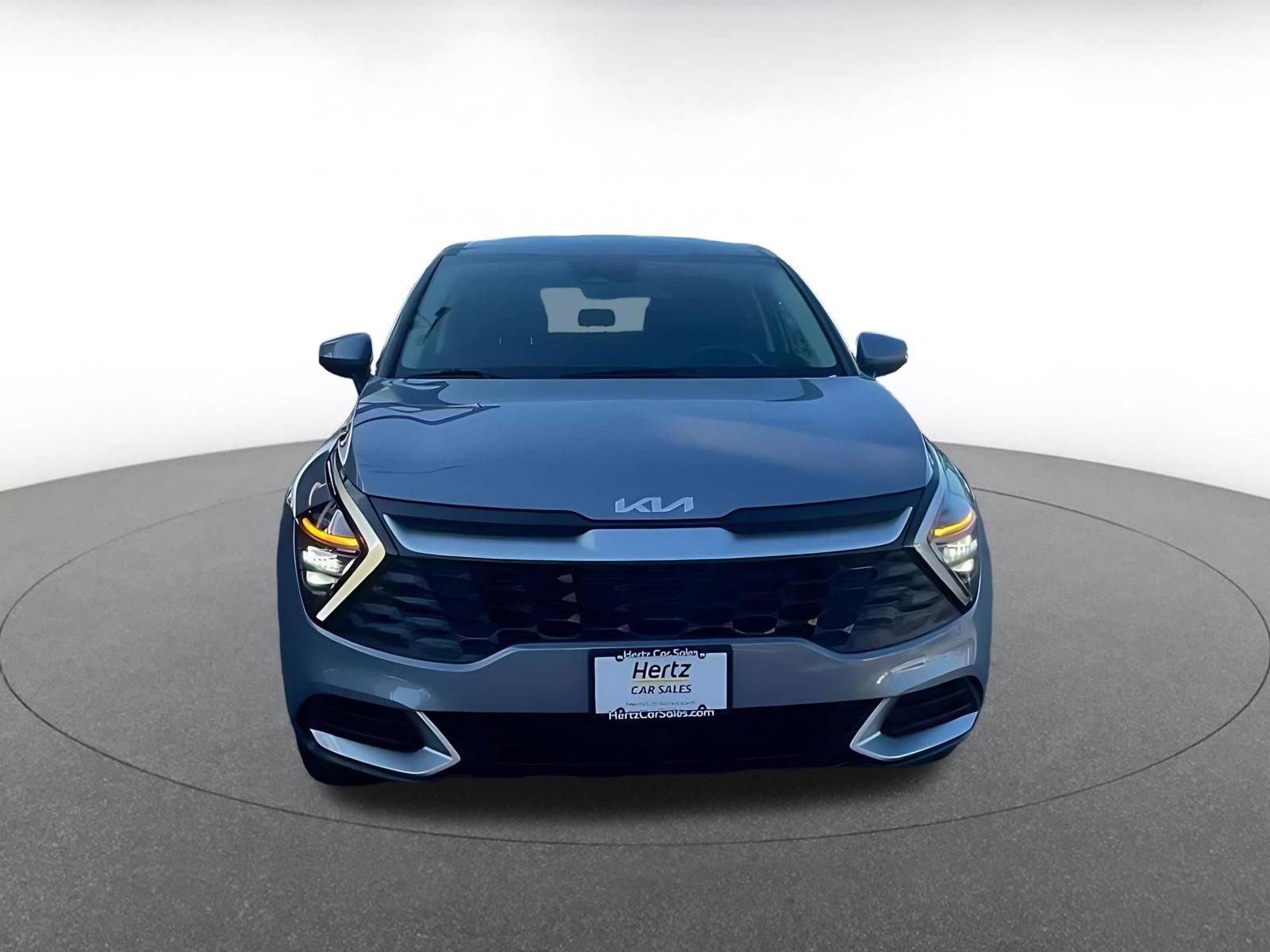 Used 2025 Kia Sportage LX image 4