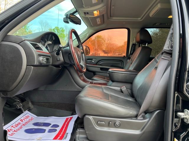 Used 2013 Cadillac Escalade EXT Premium image 11