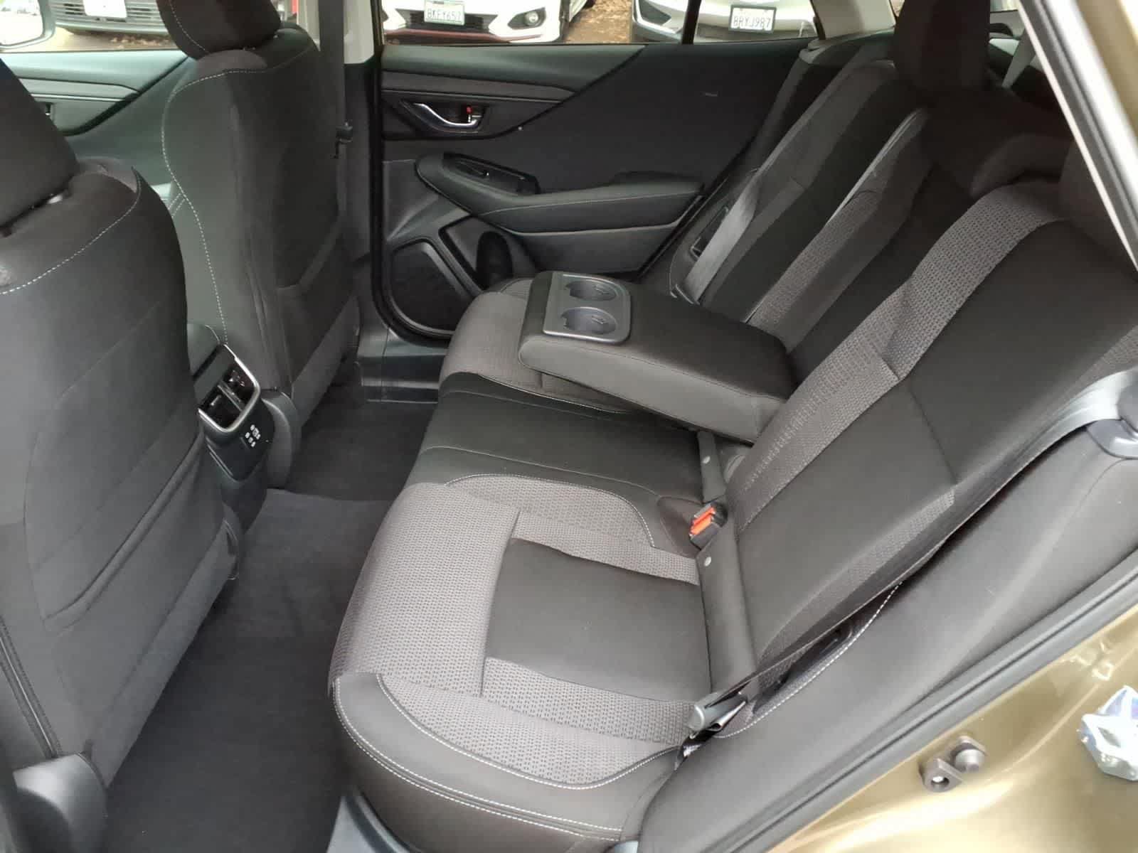 Used 2024 Subaru Outback Premium AWD/4WD image 9