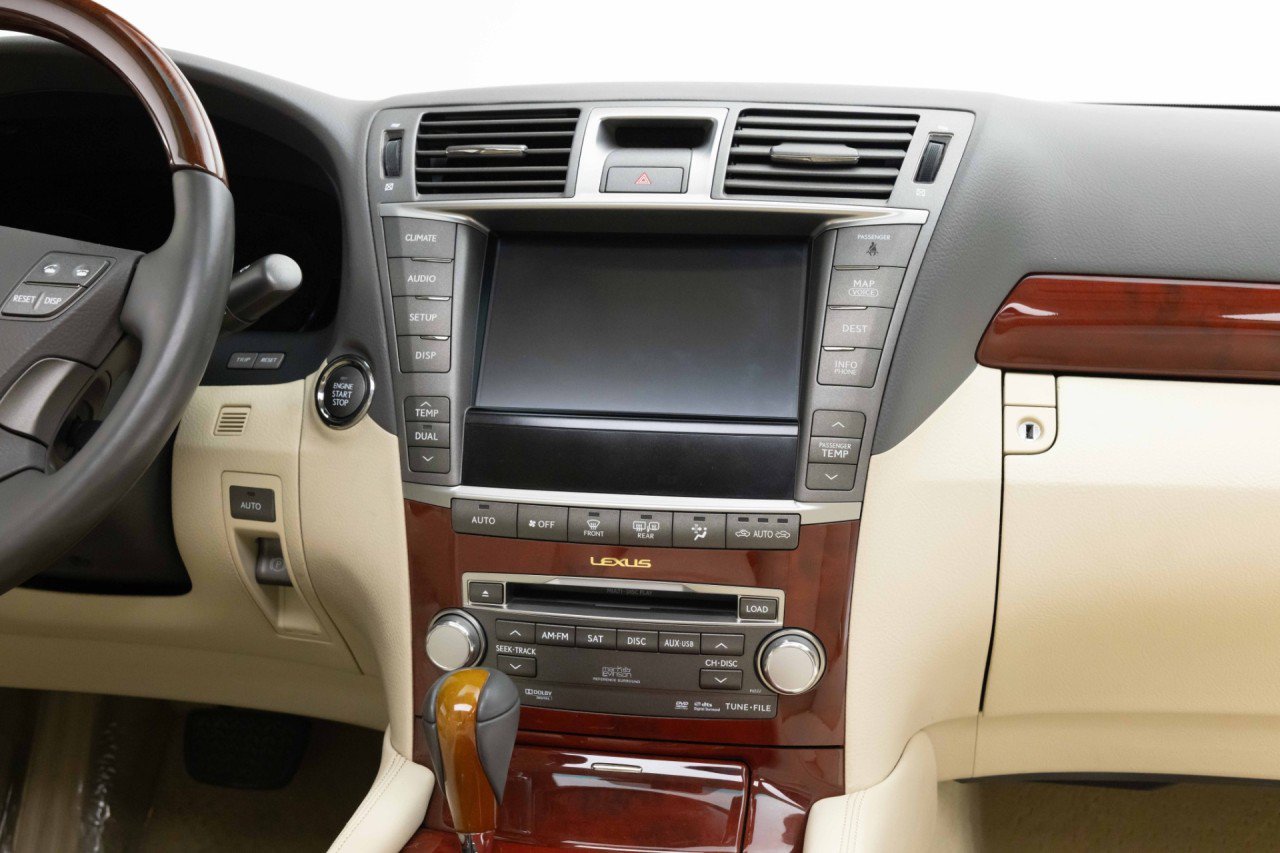 Used 2012 Lexus LS 460 w/ Luxury Value Edition RWD image 20
