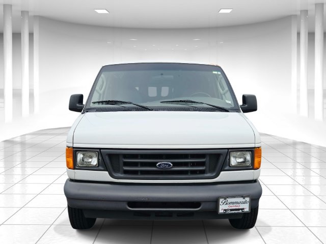 Used 2006 Ford E-150 and Econoline 150 RWD image 5