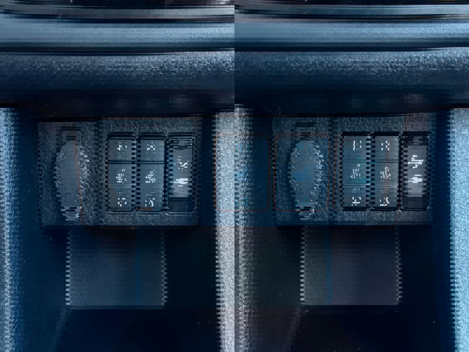 Used 2019 Toyota Corolla XLE image 32