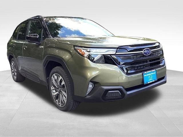 Used 2025 Subaru Forester Touring w/ Touring Package image 5