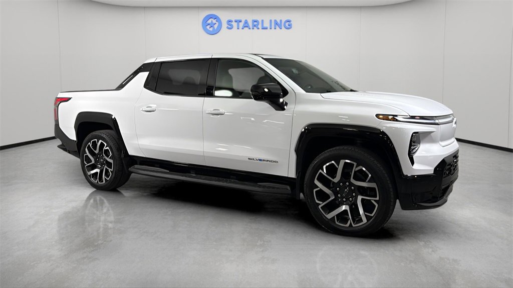 Used 2025 Chevrolet Silverado EV RST image 12