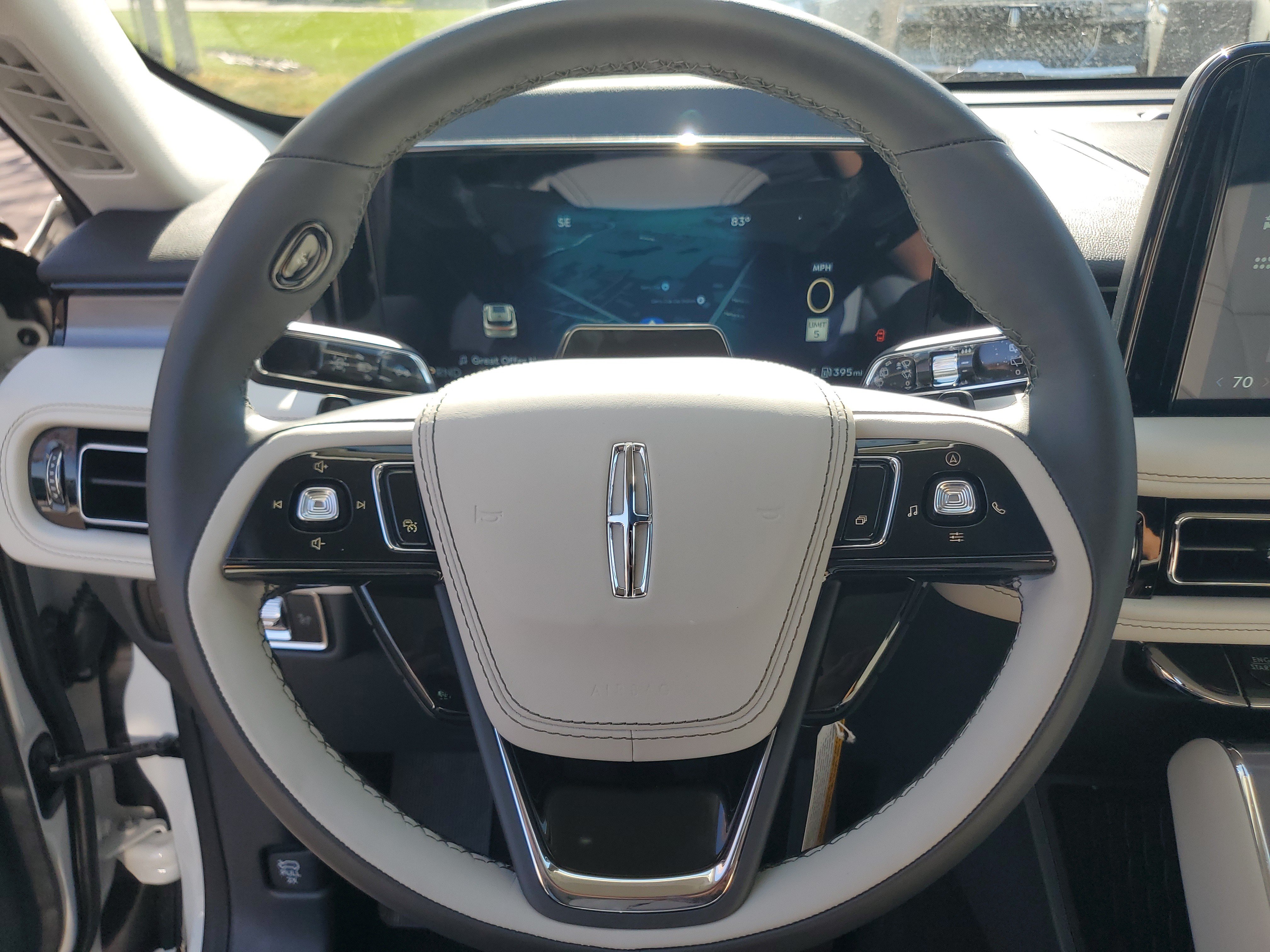 New 2027 Lincoln Aviator AWD image 15