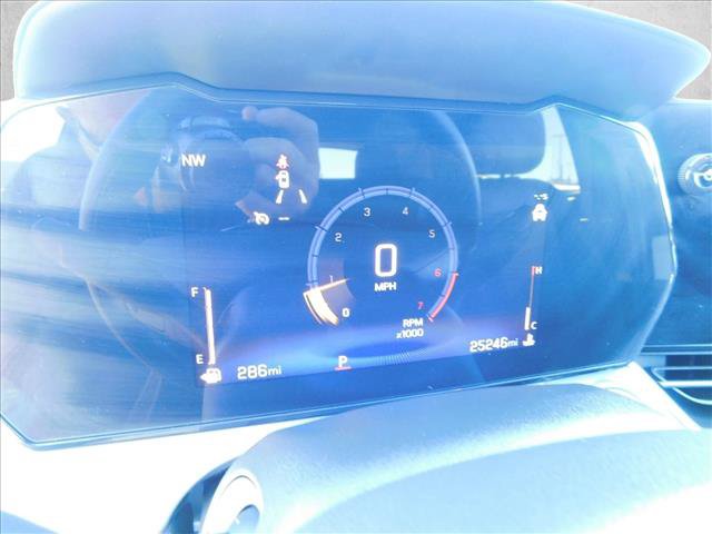 Used 2025 Chevrolet Trax LT FWD image 17