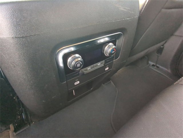 Used 2024 GMC Yukon SLT image 20