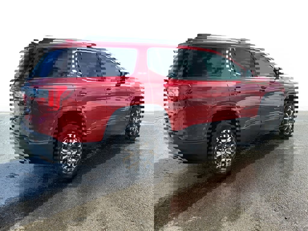 Used 2023 GMC Acadia SLE w/ Driver Convenience Package image 4