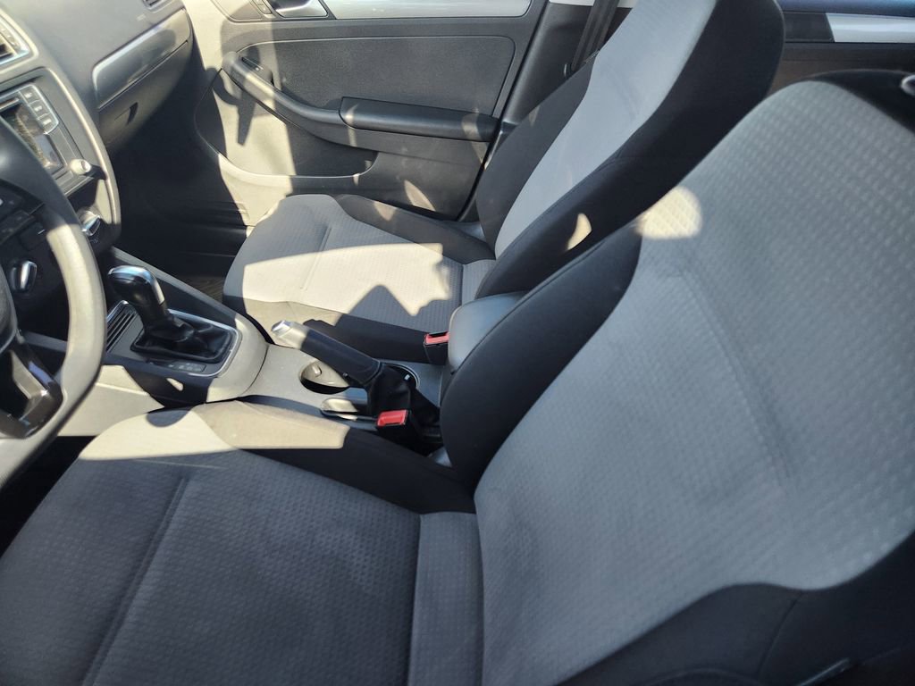 Used 2018 Volkswagen Jetta S image 10