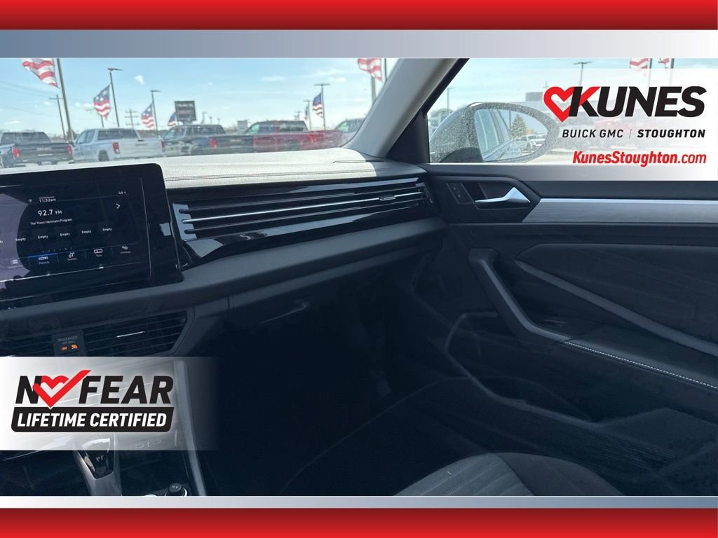 Used 2025 Volkswagen Jetta S image 41