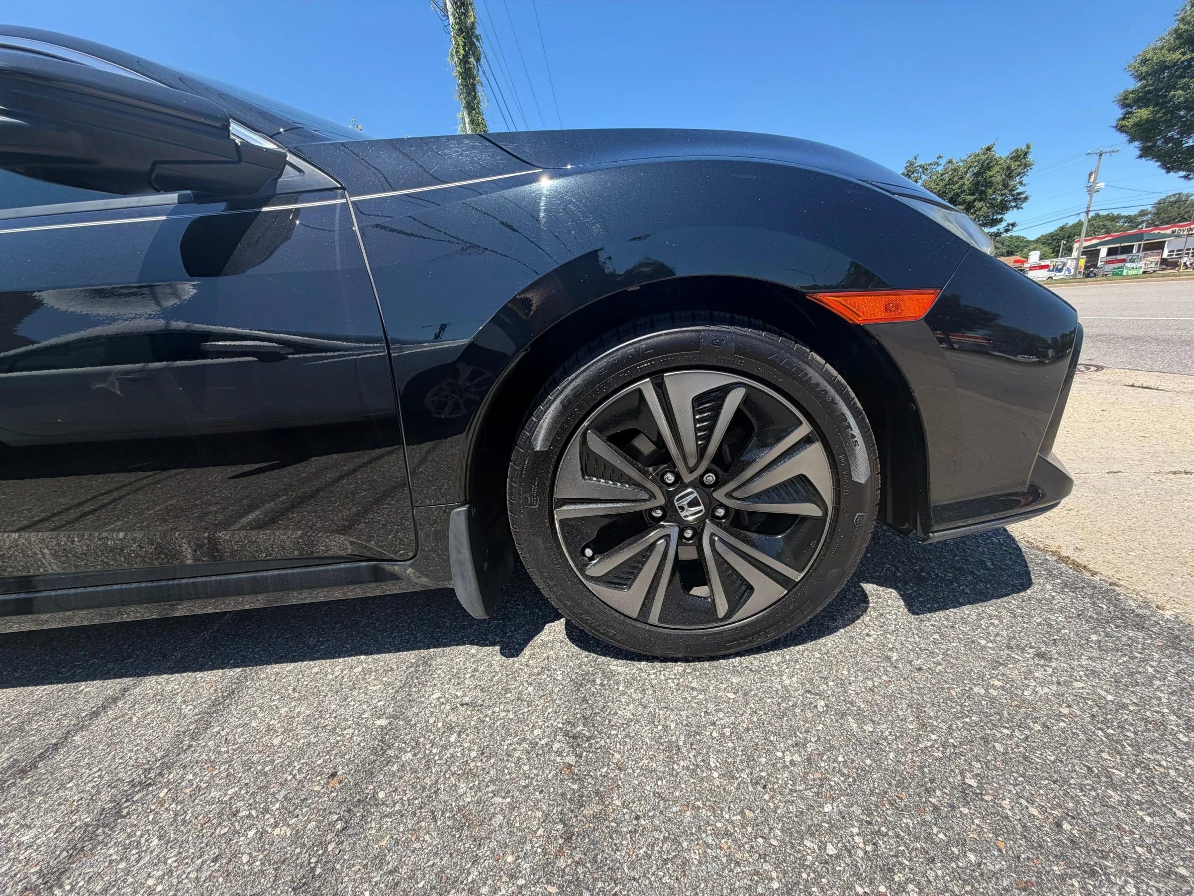 Used 2018 Honda Civic EX-L image 23
