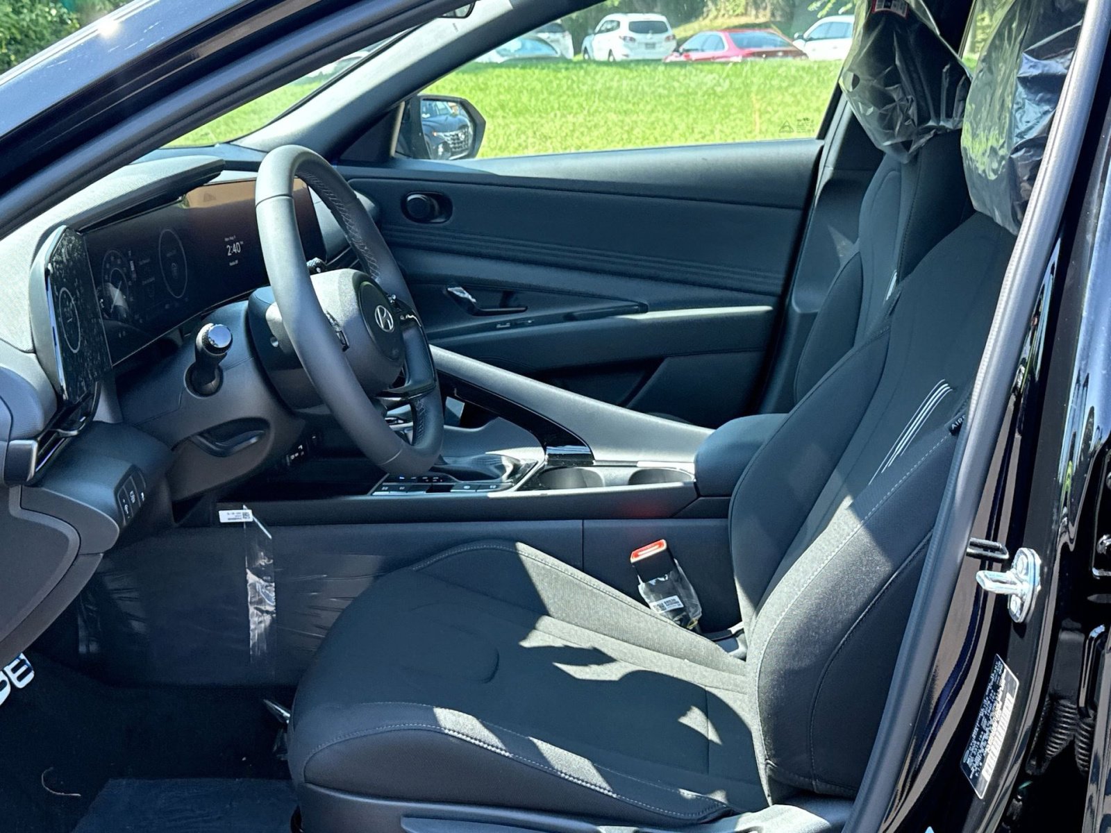 New 2025 Hyundai Elantra SEL image 13