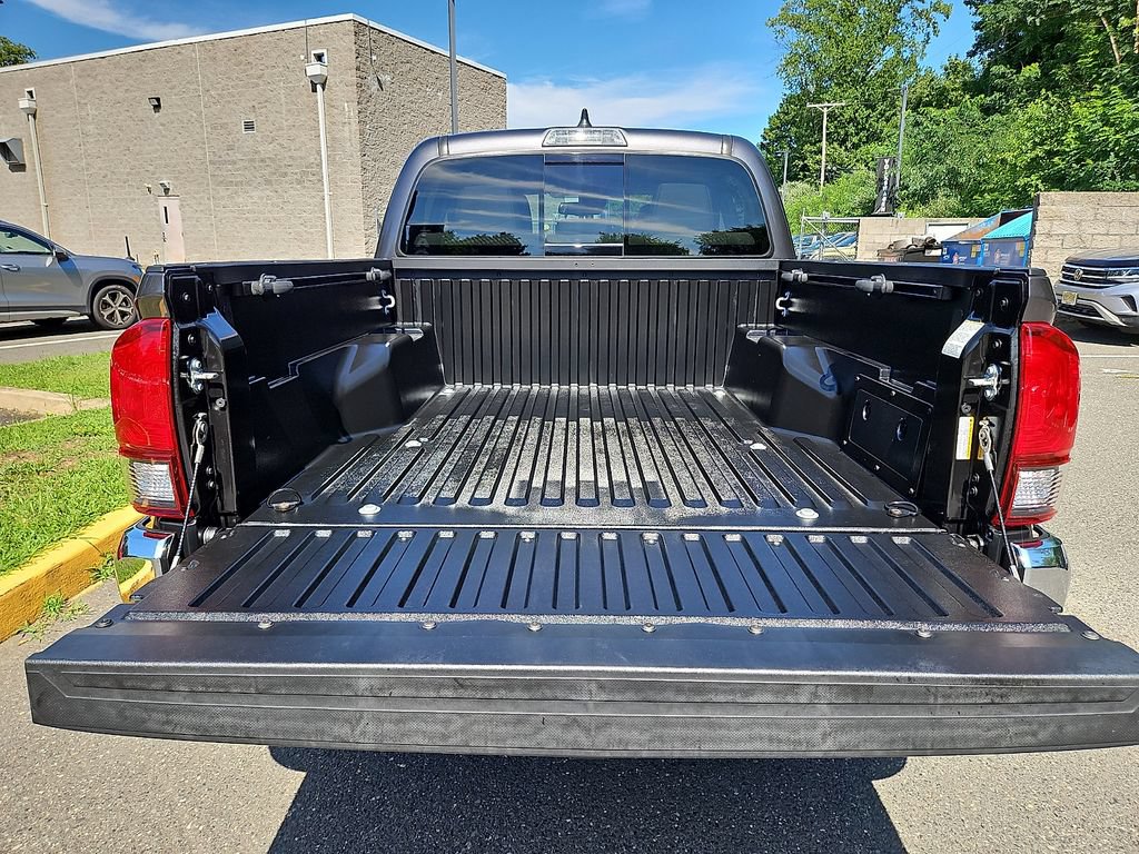 Used 2023 Toyota Tacoma SR5 w/ Black Out Package (TMS) AWD/4WD image 28