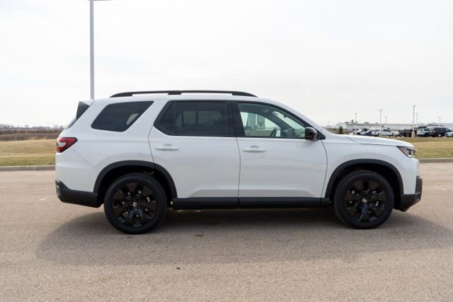 Used 2026 Honda Pilot Black Edition image 8