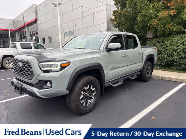 Used 2022 Toyota Tacoma TRD Off-Road AWD/4WD image 18