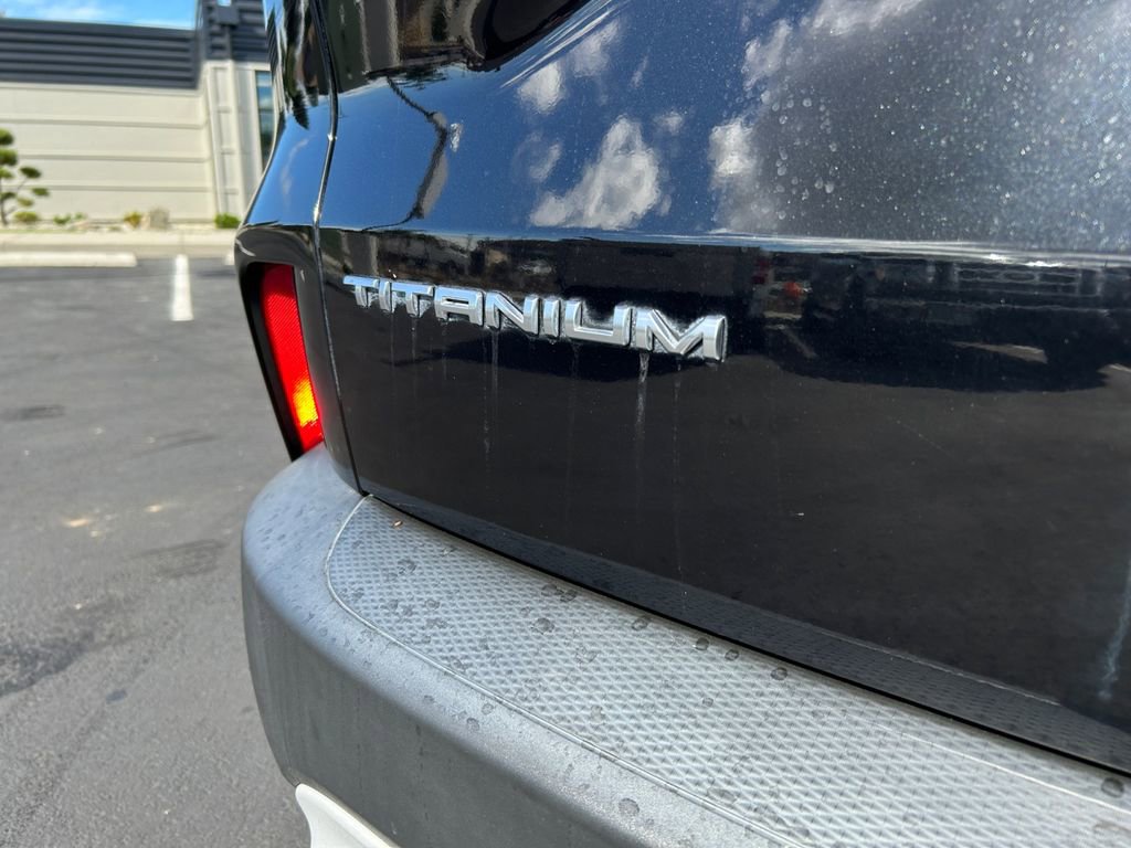 Used 2022 Ford Escape Titanium w/ Class II Trailer Tow Package image 33