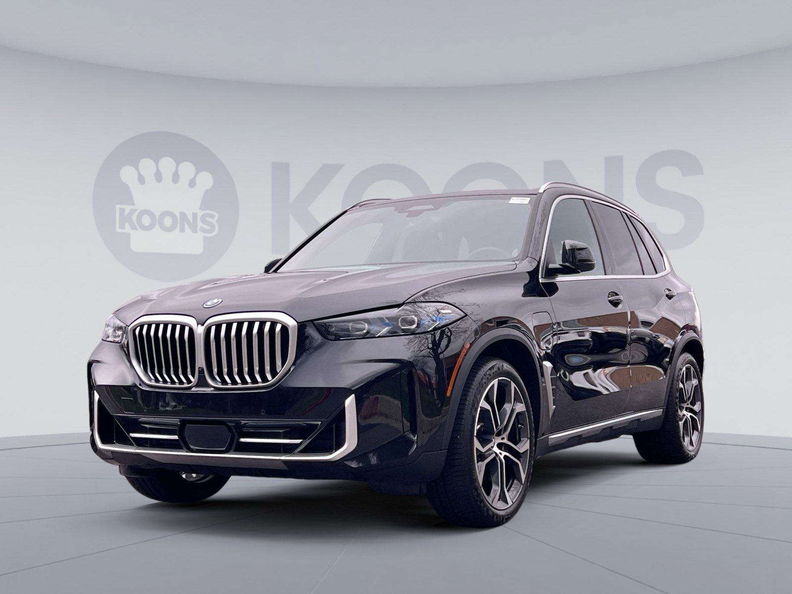 Used 2026 BMW X5 xDrive50e w/ Executive Package image 1