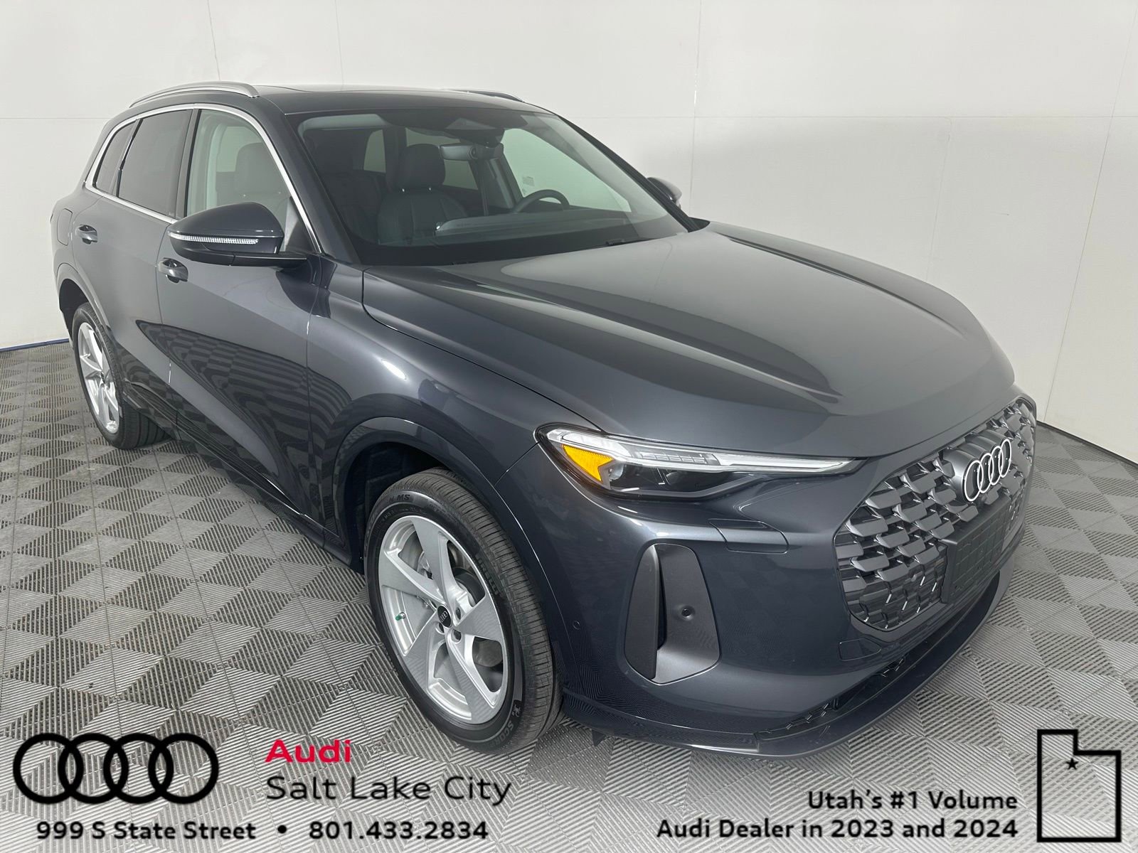 Certified 2025 Audi Q5 Premium w/ Premium Plus AWD/4WD image 1