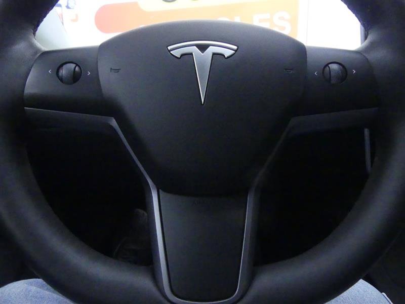 Used 2022 Tesla Model 3 Long Range image 16
