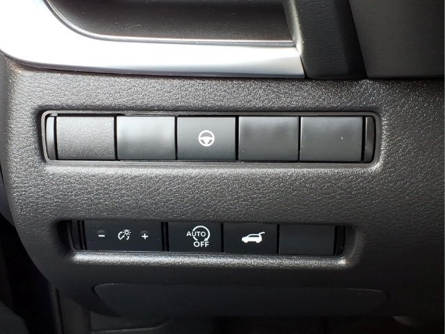 Certified 2023 Nissan Rogue SV w/ SV Premium B Package AWD/4WD image 24