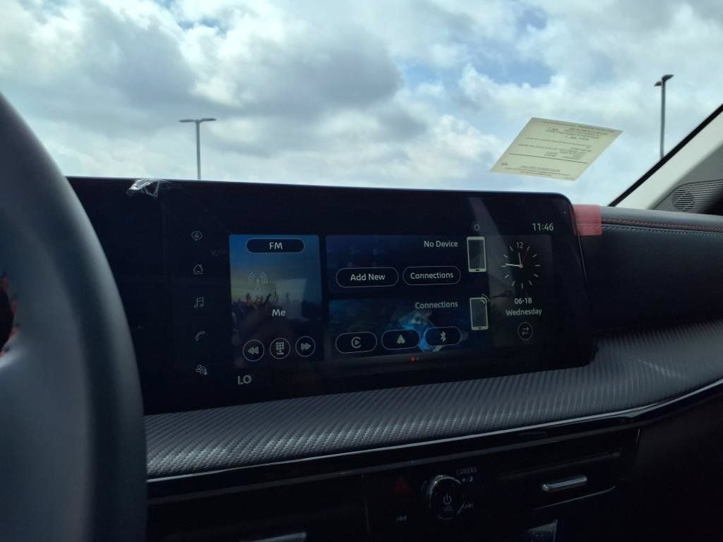 New 2025 Nissan Kicks SR AWD/4WD image 20