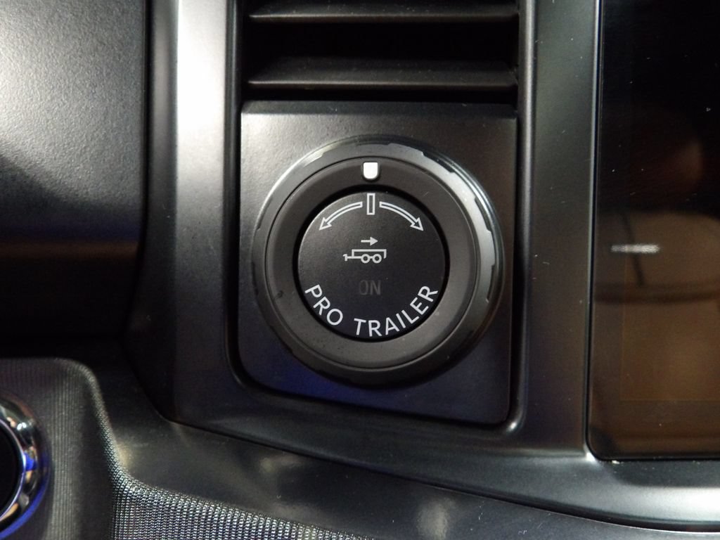 Used 2023 Ford F450 Platinum w/ FX4 Off-Road Package AWD/4WD image 57