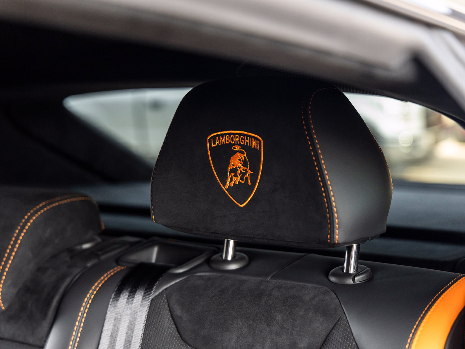 Used 2023 Lamborghini Urus Performante AWD/4WD image 47