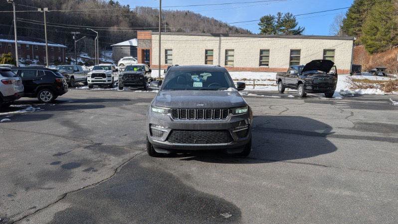 New 2025 Jeep Grand Cherokee Limited image 8