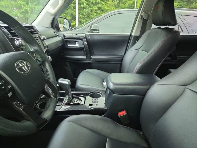 Used 2018 Toyota 4Runner TRD Off-Road Premium AWD/4WD image 9
