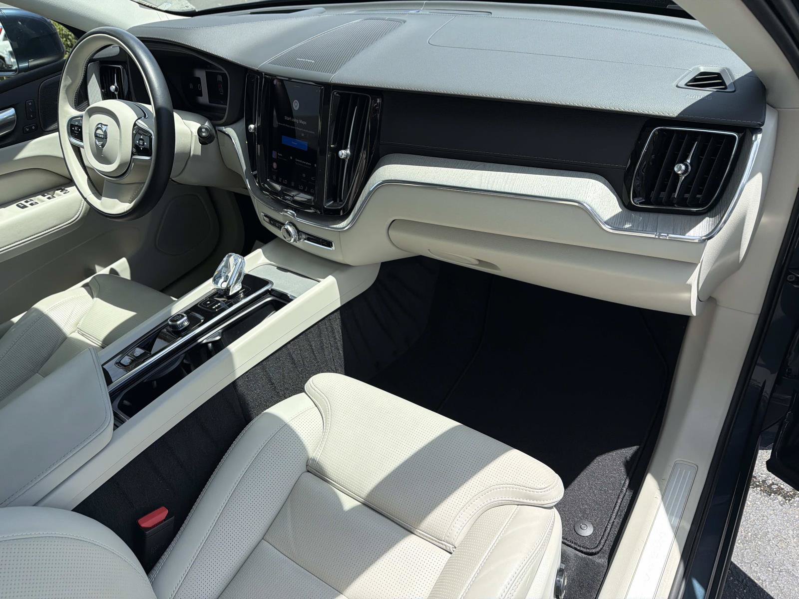 Certified 2023 Volvo XC60 B5 Ultimate w/ Climate Package AWD/4WD image 26