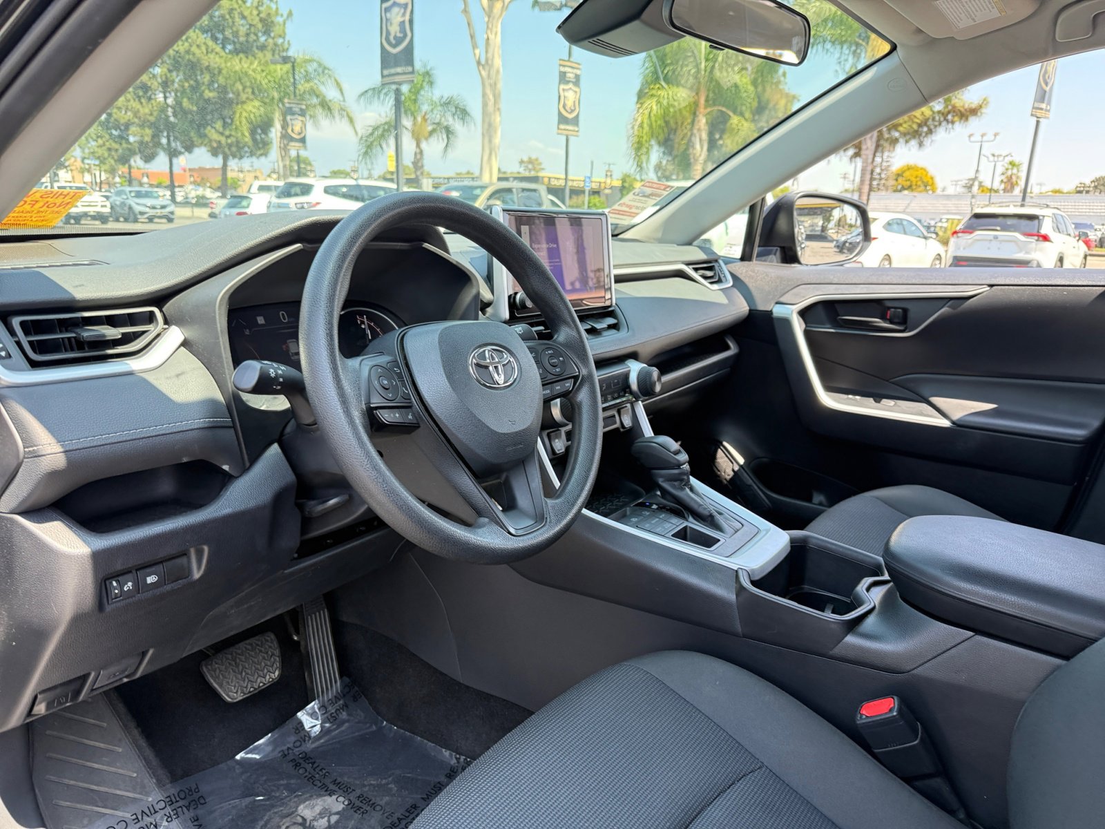 Used 2024 Toyota RAV4 LE image 15