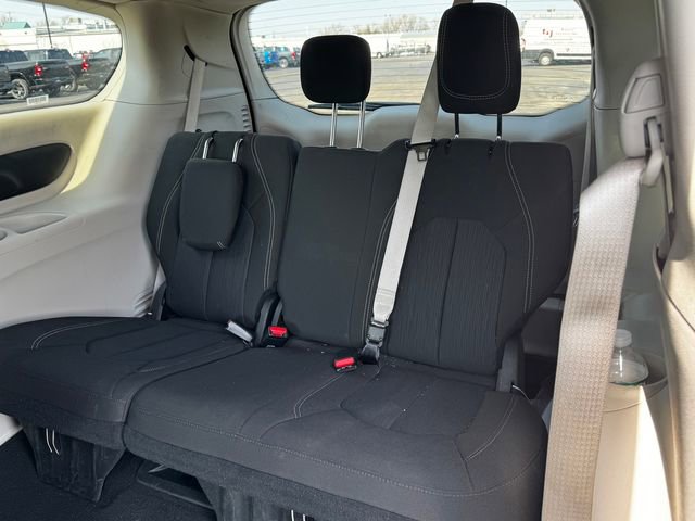 Certified 2023 Chrysler Voyager LX FWD image 19