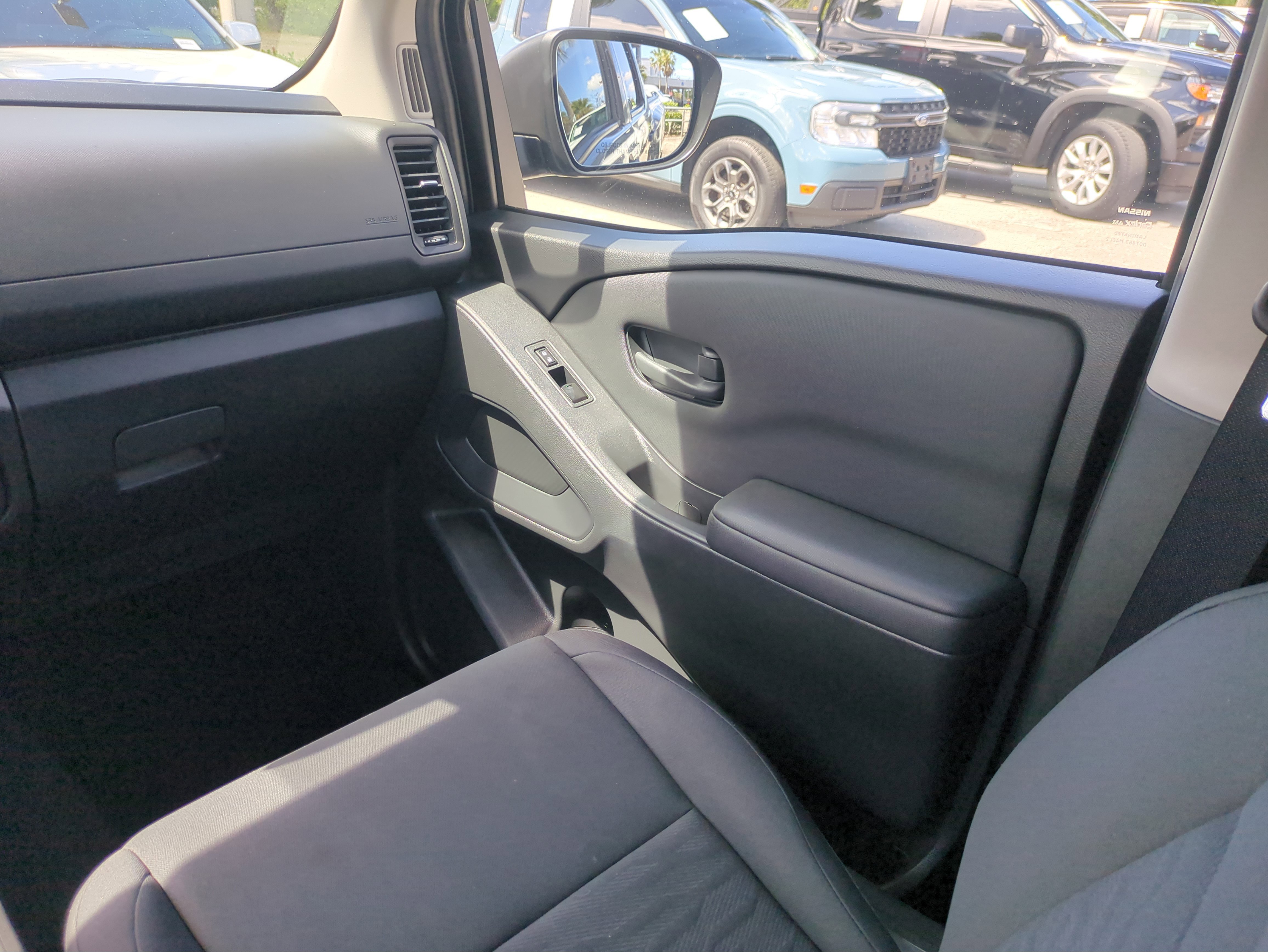 Used 2022 Nissan Frontier S w/ Technology Package image 17