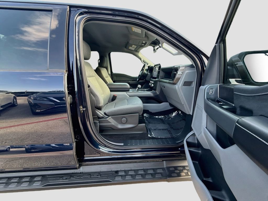 Used 2025 Ford F150 Lightning XLT w/ Max Trailer Tow Package AWD/4WD image 28