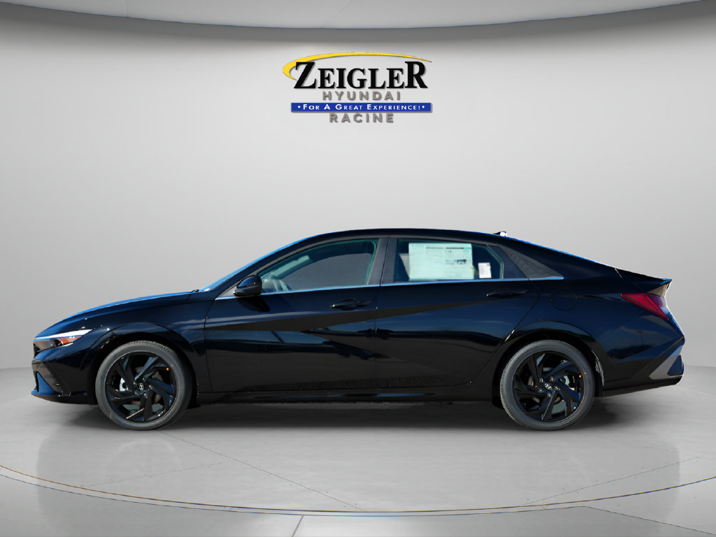 New 2026 Hyundai Elantra SEL Sport FWD image 4