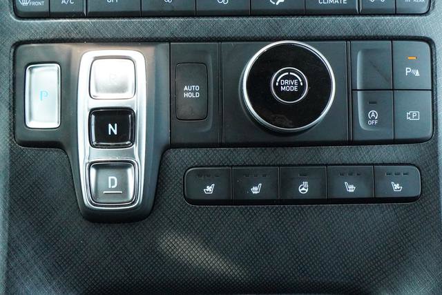 Used 2024 Hyundai Palisade Limited FWD image 16
