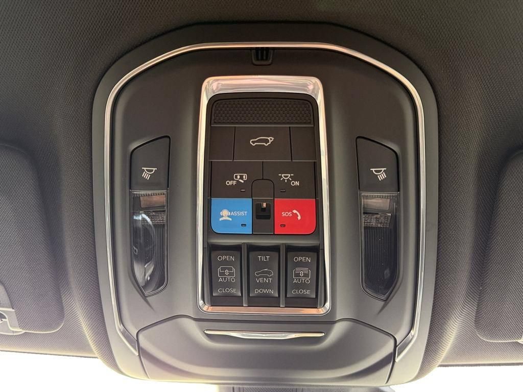 New 2025 Jeep Grand Cherokee Overland w/ Luxury Tech Group IV AWD/4WD image 21