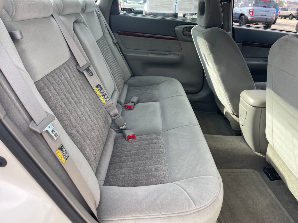 Used 2002 Chevrolet Impala LS w/ Preferred Equipment Group image 19