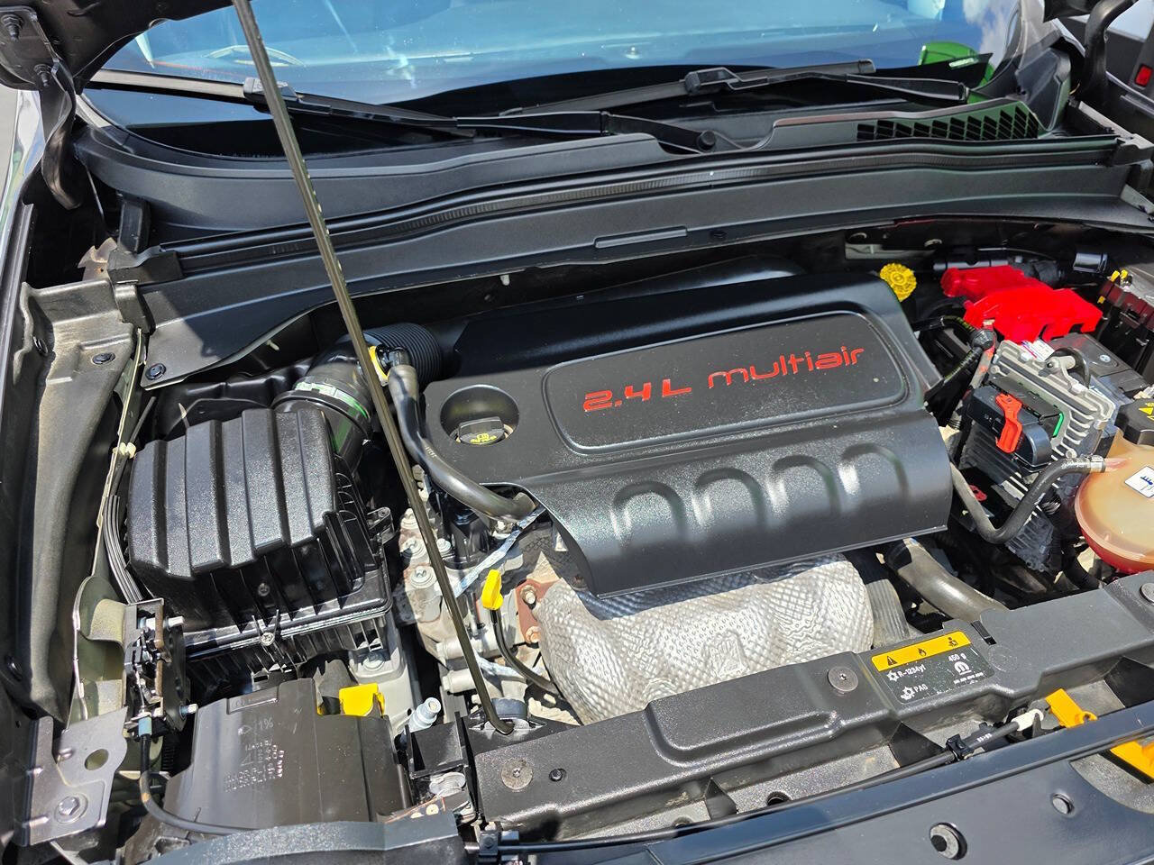 Used 2020 Jeep Renegade Latitude FWD image 25